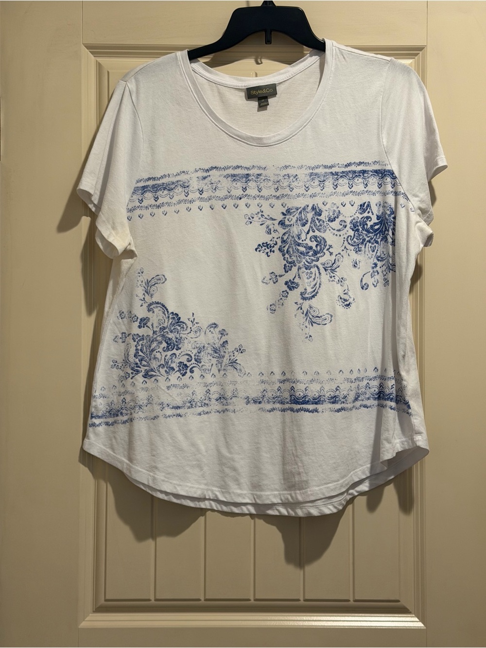 Style & Co. White Short Sleeve Tee with Blue Paisley Border Print